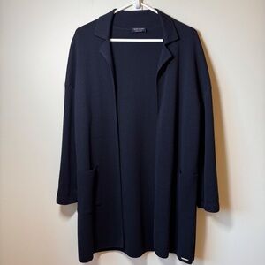 Saint James wool knit open front cardigan with collar lapels and pockets. Navy.